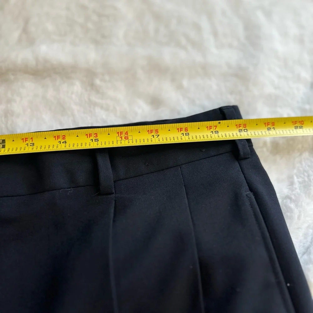 Barry men suit jacket and pants are size 40/32